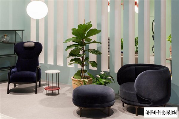 鐵藝花架，增添綠色